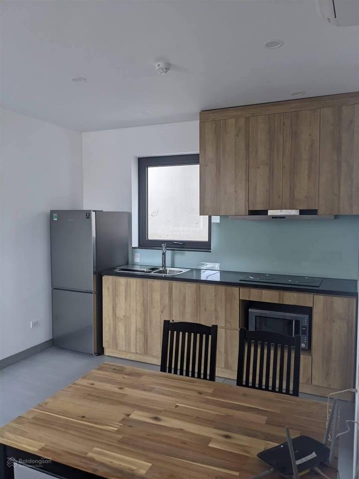 Chính chủ cho thuê căn hộ studio ngõ 260 đội cấn, ngõ ô tô tránh, 28m2, 1 p. ngủ, full nt, 7.5tr/th