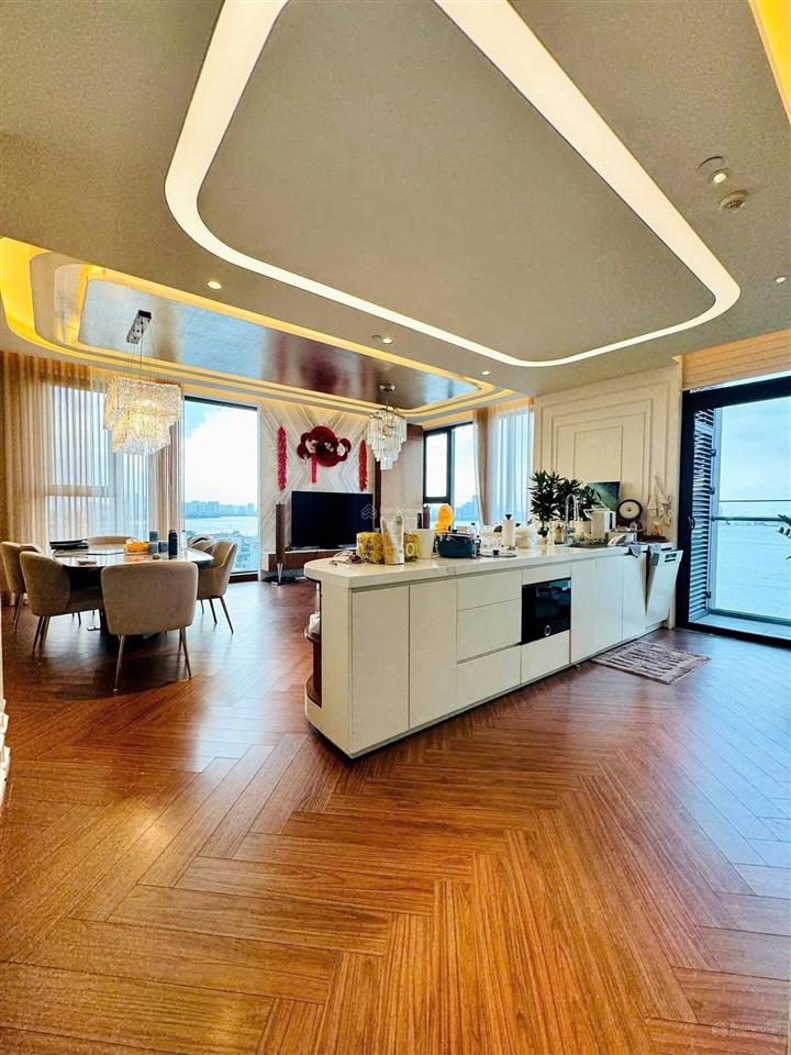 Căn hộ tòa s1 sun grand city 69b thụy khuê, 215m2, góc view hồ tây, 4 p. ngủ, nội thất siêu cao cấp