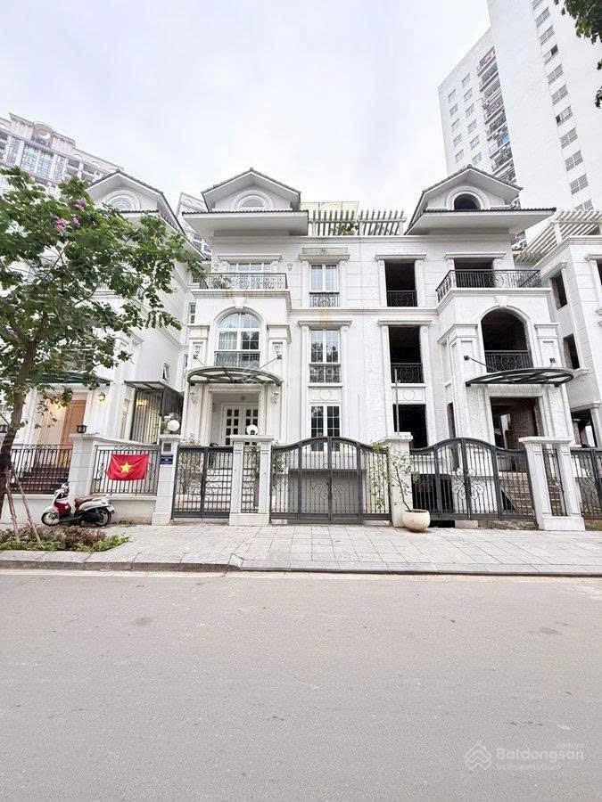 Bt tây hồ residence hdi võ chí công, 132m2, tầng 1 hầm, mt 8.5m  full nội thất cao cấp  62.6 tỷ
