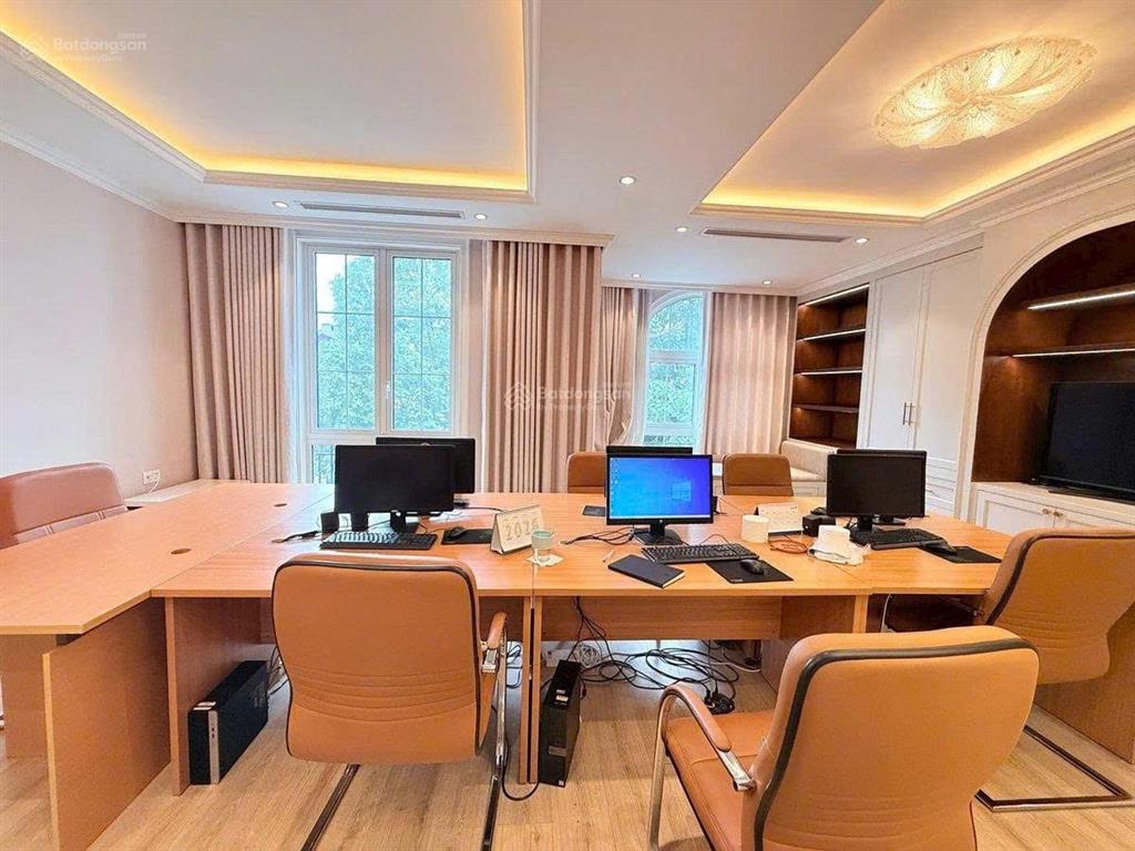 Bt tây hồ residence hdi võ chí công, 132m2, tầng 1 hầm, mt 8.5m  full nội thất cao cấp  62.6 tỷ