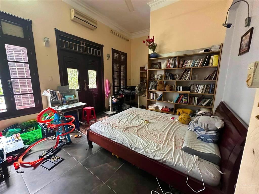 Phân lô bộ tài chính phố trần quốc hoàn, 91m2, 7 tầng, mặt tiền 8.4m, đường 13m, vỉa hè, 40.5 tỷ