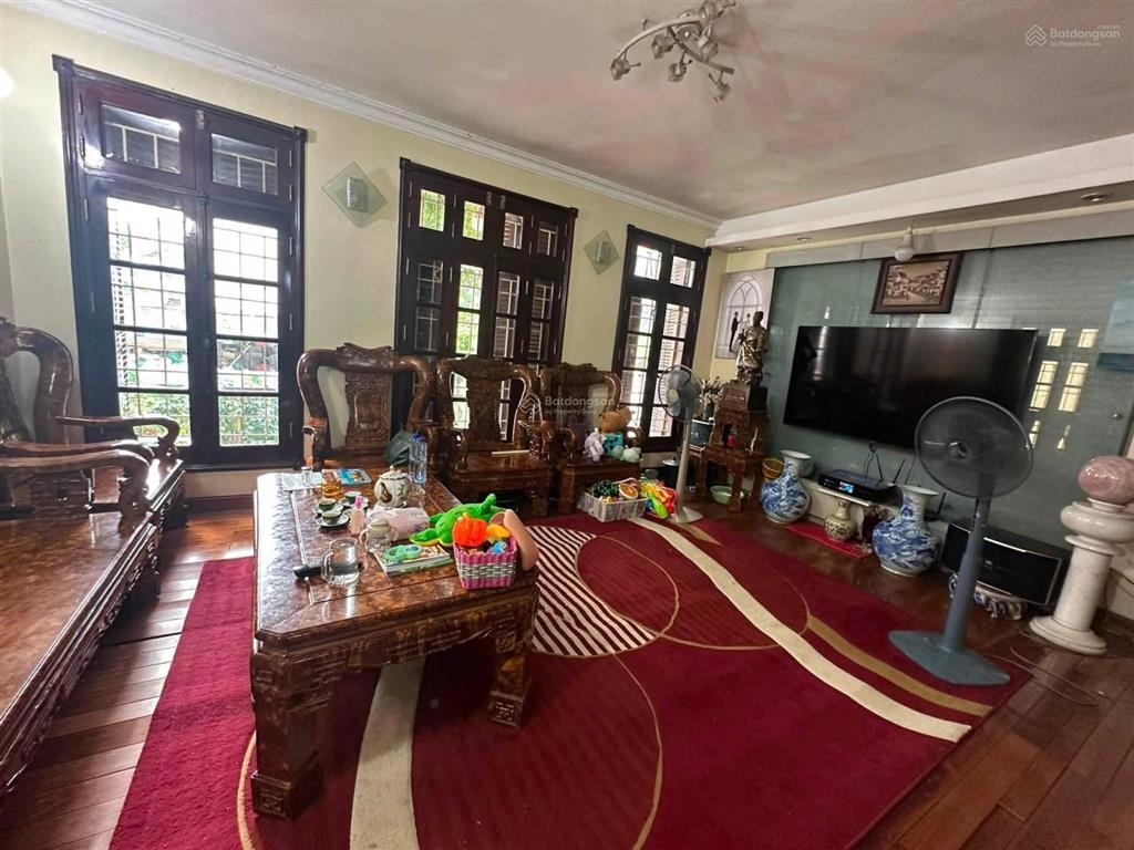 Phân lô bộ tài chính phố trần quốc hoàn, 91m2, 7 tầng, mặt tiền 8.4m, đường 13m, vỉa hè, 40.5 tỷ
