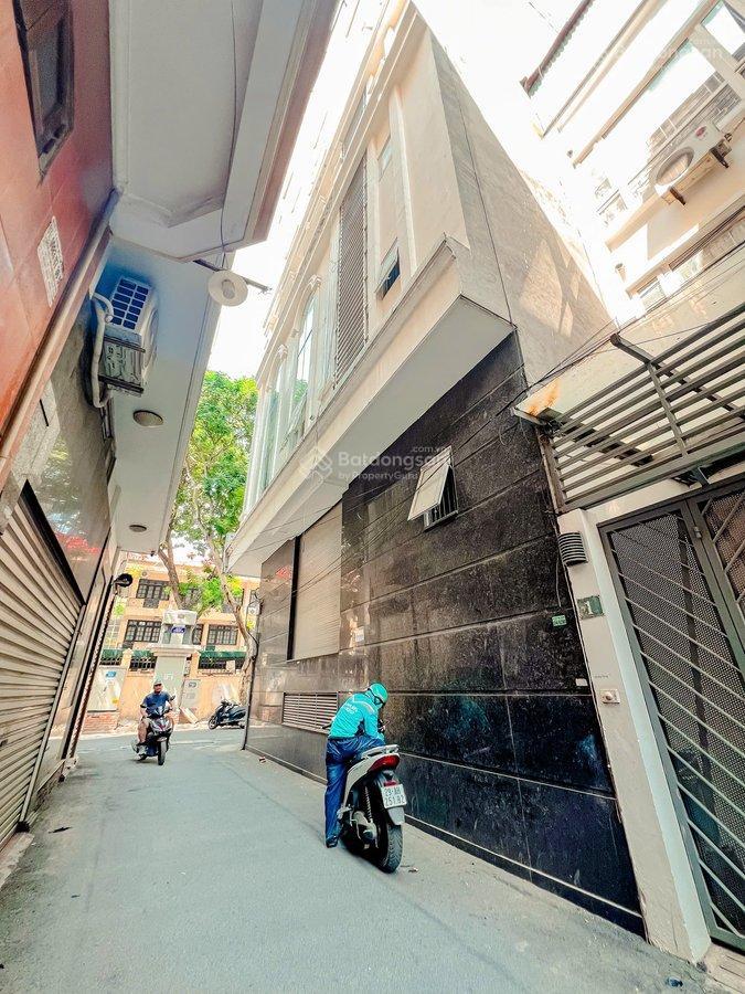 Mặt phố phùng chí kiên, cầu giấy, 105m2 8 tầng nổi 1 hầm, thang máy, lô góc, mặt tiền 9.6m, 56 tỷ