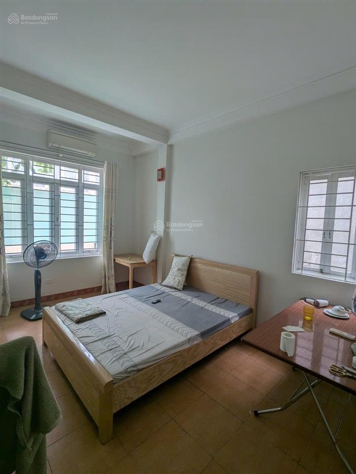 Chính chủ cho thuê nhà số 1 ngõ hoàng hoa thám, gần sungrand thụy khuê, 55m2, 4 tầng, oto vào nhà