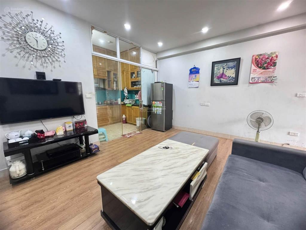 Bán chung cư b14 kim liên, phạm ngọc thạch, 65m2, 2 phòng ngủ, full nội thất, 5.96 tỷ