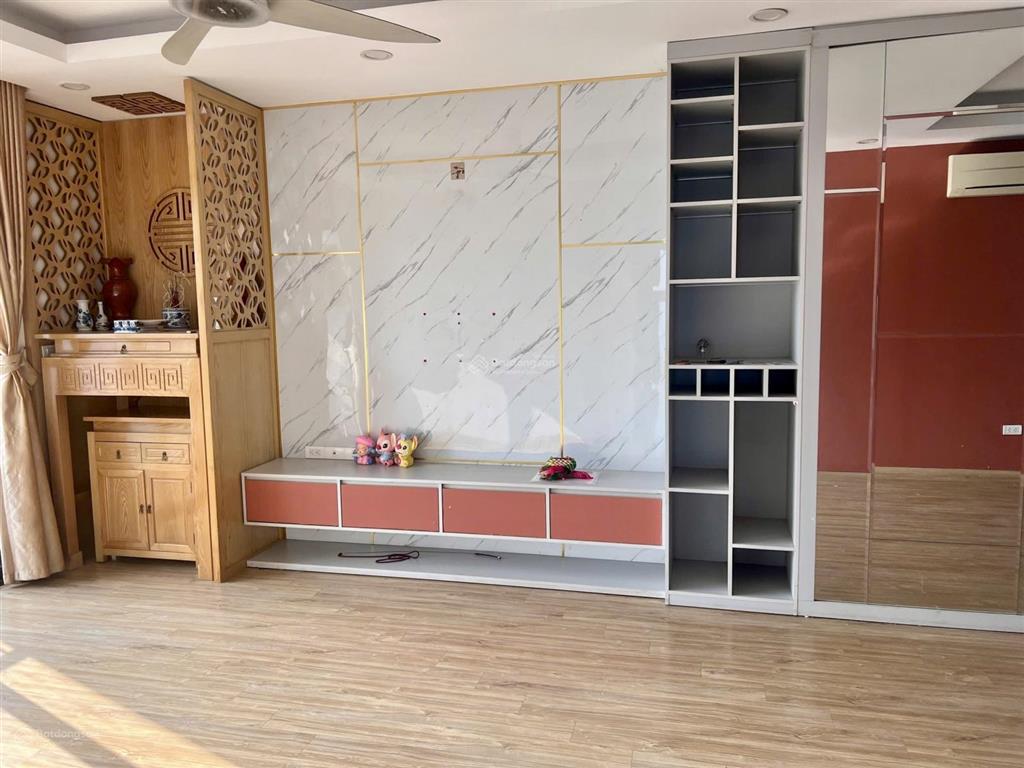 Cho thuê căn 3pn (135m) đồ cơ bản ở toà ct6 chung cư mhdi lê đức thọ  / o 9 6 9 8 3 8 7 8 8