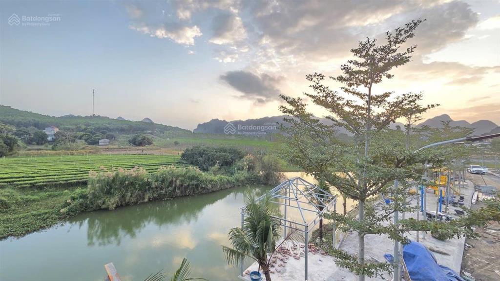 Chính chủ bán đất cạnh đại dự án utopia, 85m2 nhỉnh 600 triệu, có thương lượng.