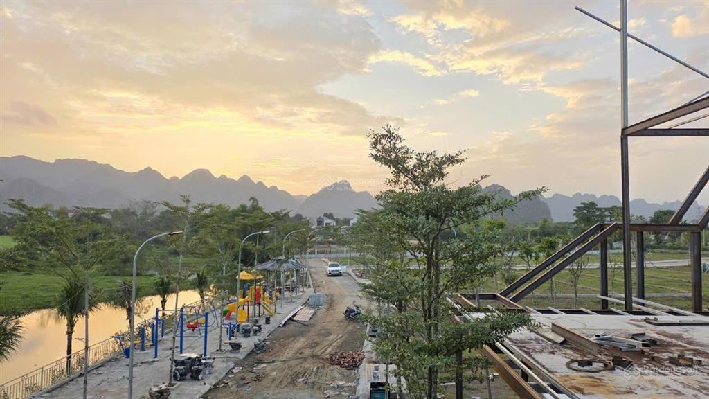 Chính chủ bán đất cạnh đại dự án utopia, 85m2 nhỉnh 600 triệu, có thương lượng.
