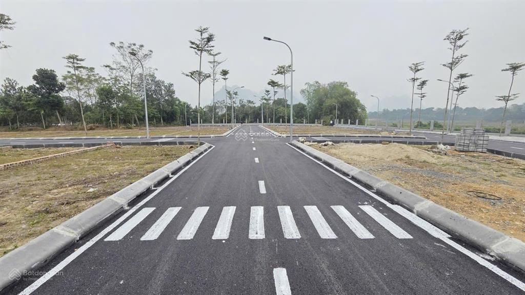 Bán gấp lô đất 80m full thổ cư sẵn sổ công chứng 800 triệu có thương lượng.