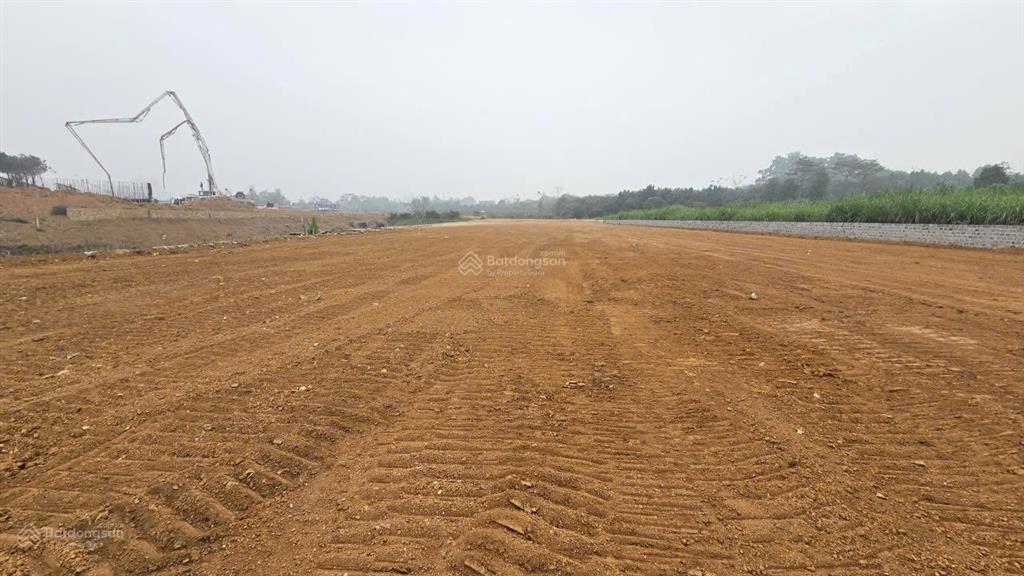Bán gấp lô đất 80m full thổ cư sẵn sổ công chứng 800 triệu có thương lượng.