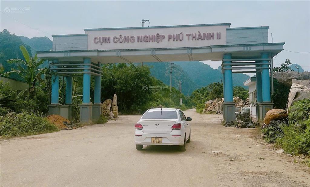 Chính chủ bán lô đất 104m2 sẵn sổ gần khu công nghiệp, mặt tiền 6m chỉ 800 triệu có thương lượng.