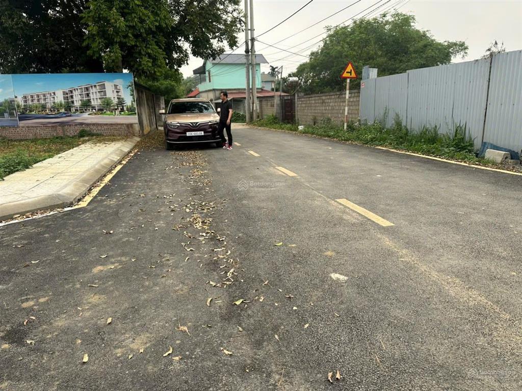 Cần tiền bán gấp lô đất vàng 95m2 nhỉnh 750 triệu gần đường mòn hồ chí minh ô tô vào tận đất.