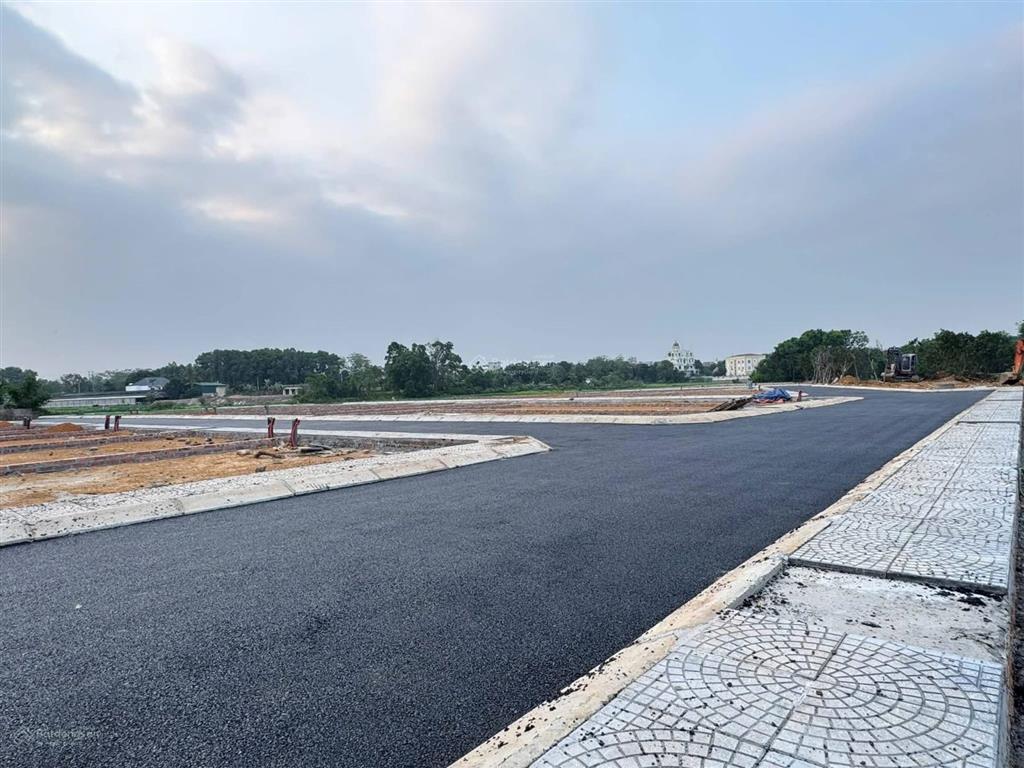 Siêu phẩm lô góc 2 mặt tiền 95m2 mặt tiền 6m, ô tô vào tận đất nhỉnh 700 triệu có ra lộc.