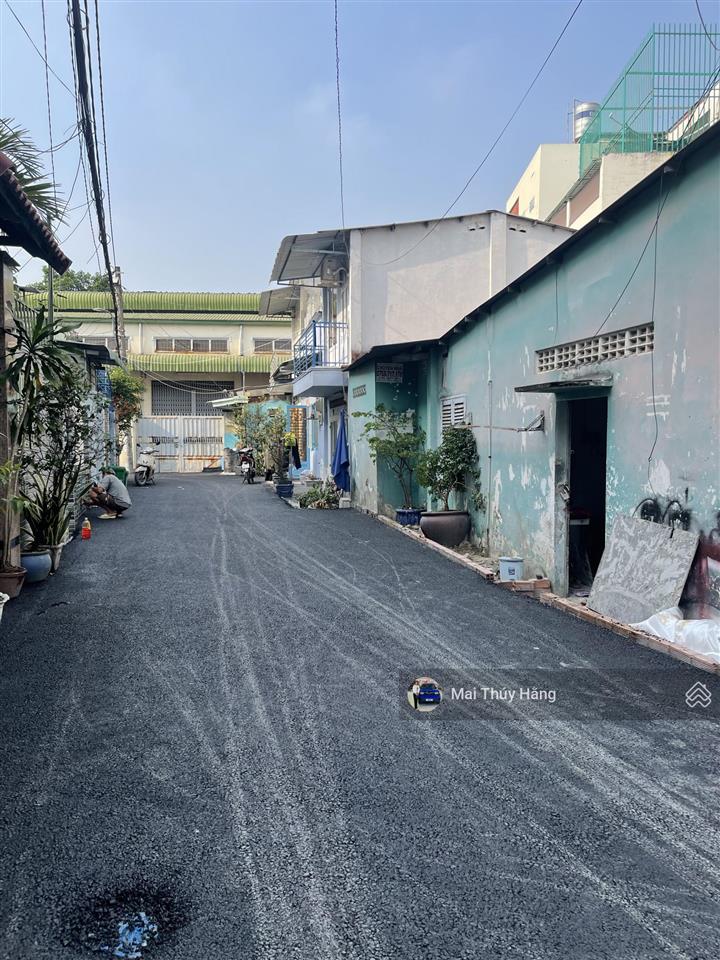 Lô góc 2 mặt tiền ngang 6,23m  không lộ giới cách phạm văn đồng 300m  hxh quay đầu