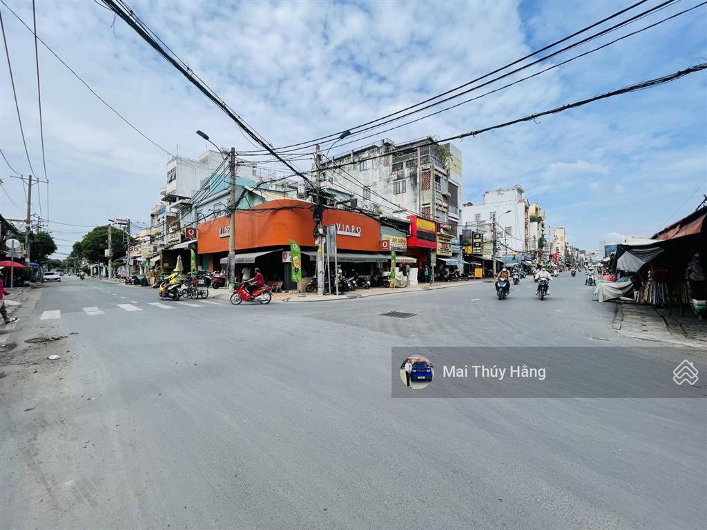 Lô góc 2 mặt tiền ngang 6,23m  không lộ giới cách phạm văn đồng 300m  hxh quay đầu