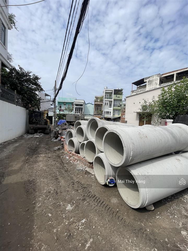 Lô góc 2 mặt tiền ngang 6,23m  không lộ giới cách phạm văn đồng 300m  hxh quay đầu
