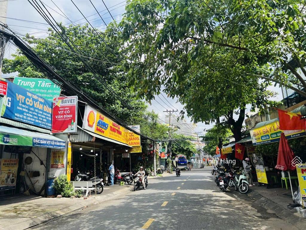Mặt tiền kinh doanh sầm uất ngay đh cảnh sát. cách phạm văn đồng 50m  giá 10,2 tỷ  gpxd 5 tầng