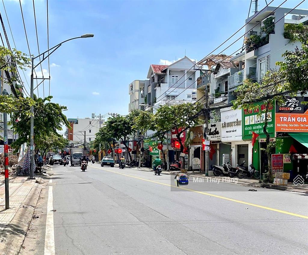 Gần ga thủ đức, mặt tiền đặng văn bi ngang 5.5 ,không lộ giới  xây được hầm + 7 tầng