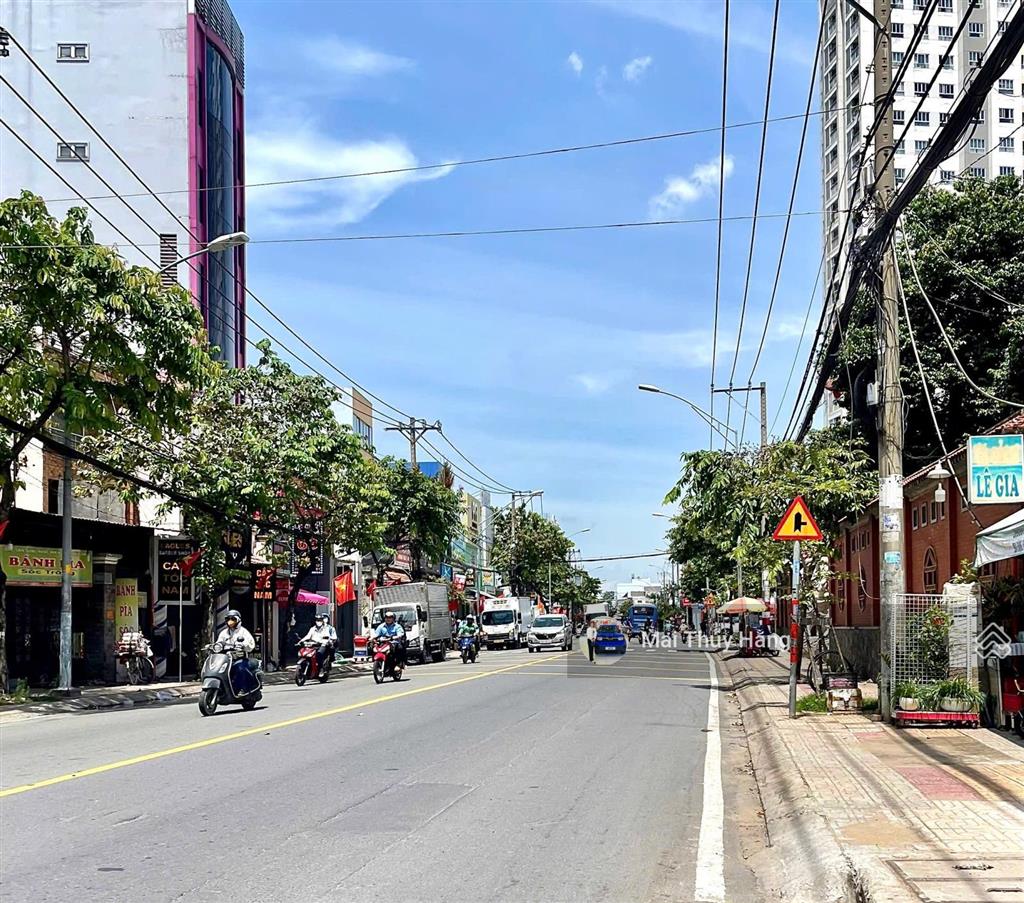 Gần ga thủ đức, mặt tiền đặng văn bi ngang 5.5 ,không lộ giới  xây được hầm + 7 tầng