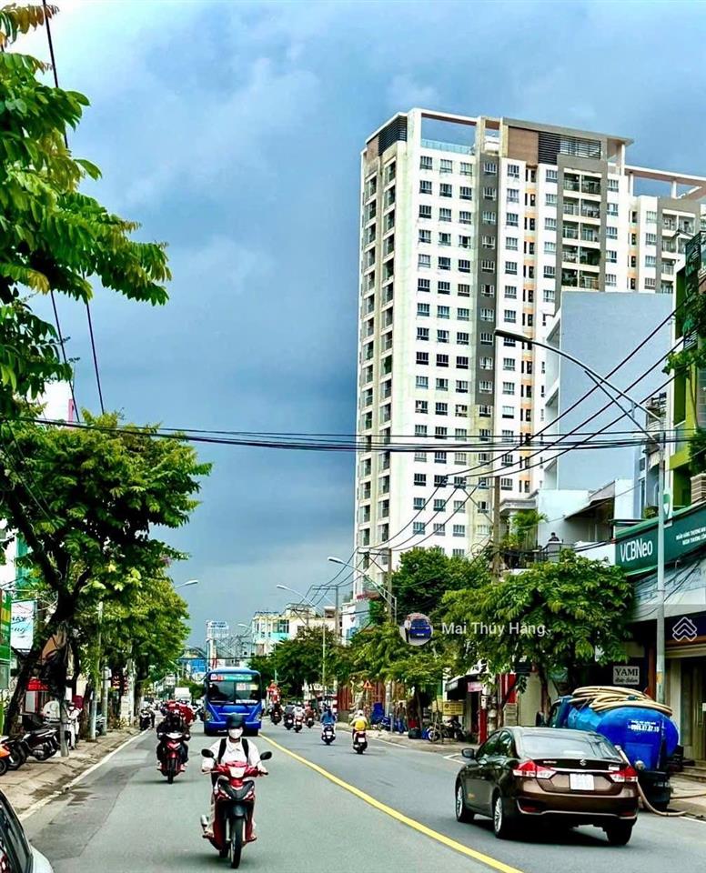 Gần ga thủ đức, mặt tiền đặng văn bi ngang 5.5 ,không lộ giới  xây được hầm + 7 tầng