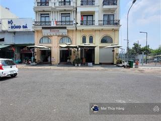 Khách sạn đường phạm văn đồng thu nhập trung bình 300tr/tháng vị trí trung tâm giá 24 tỷ tl tốt