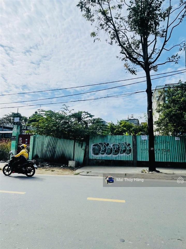 Mặt tiền linh đông nhánh phạm văn đồng,vị trí kinh doanh sầm uất ngang bề thế 9m xây hầm + 7 tầng