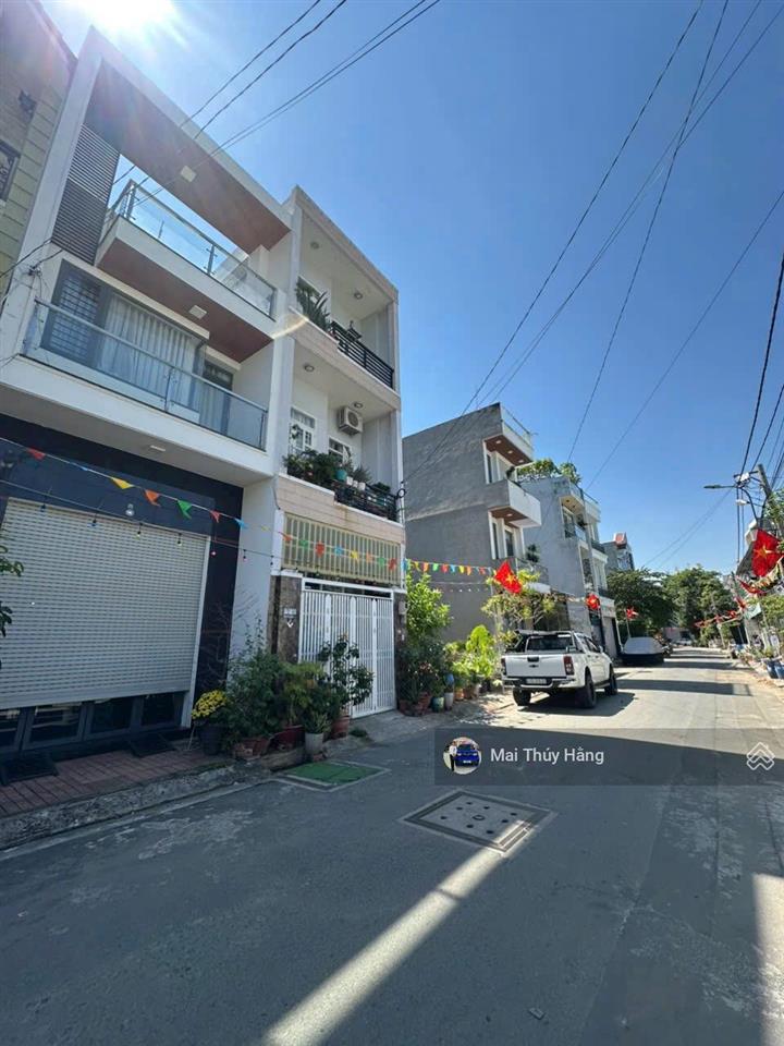 Hàng đầu tư ,giá tốt 6 tỷ nhà 3 tầng ô tô né nhau ngay phạm văn đồng  thu nhập 17tr/ tháng