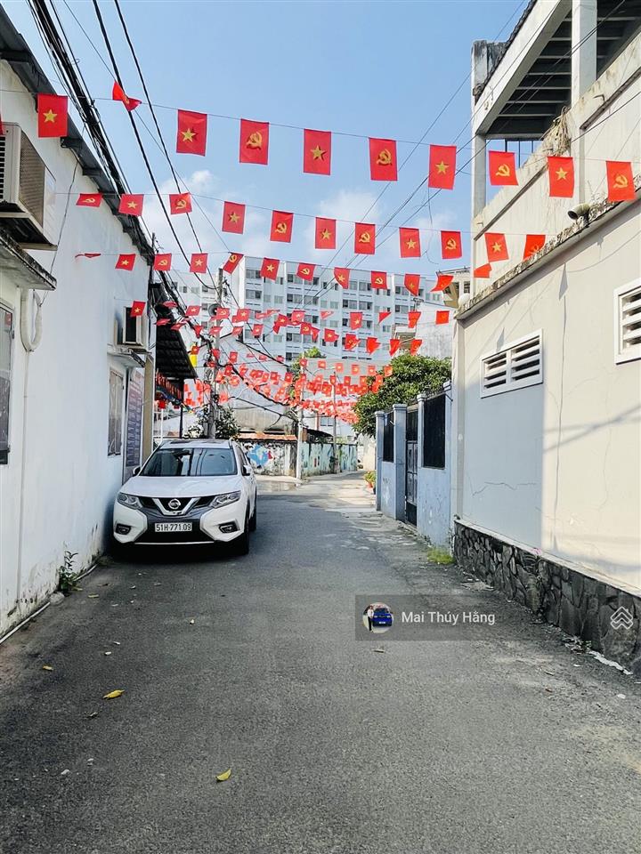 Hiếm  góc 2 mặt tiền đường 8m ngang 8m ngay học viện tư pháp  xây dựng cao tầng