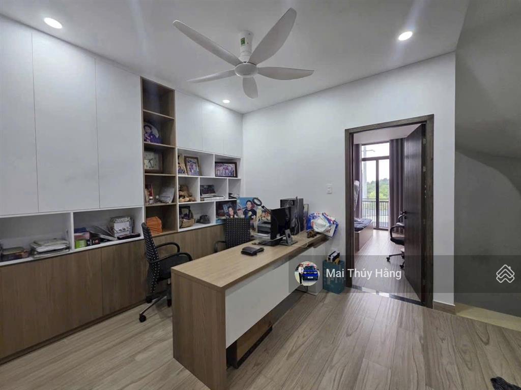 Siêu phẩm nhà 4 tầng mặt tiền ngay phạm văn đồng  có thang máy  hoàn công đầy đủ