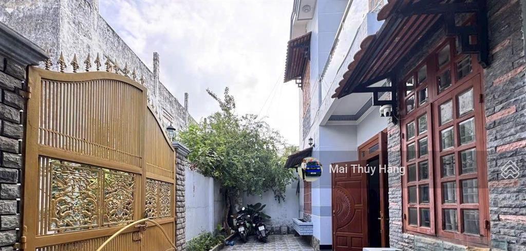 Siêu phẩm 50tr/m2 có ngay nhà 2 tầng diện tích lớn ngang 14m cách kha vạn cân 50môtô đậu trong nhà