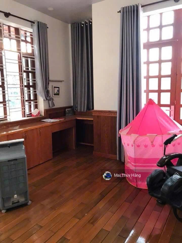 Siêu phẩm 50tr/m2 có ngay nhà 2 tầng diện tích lớn ngang 14m cách kha vạn cân 50môtô đậu trong nhà