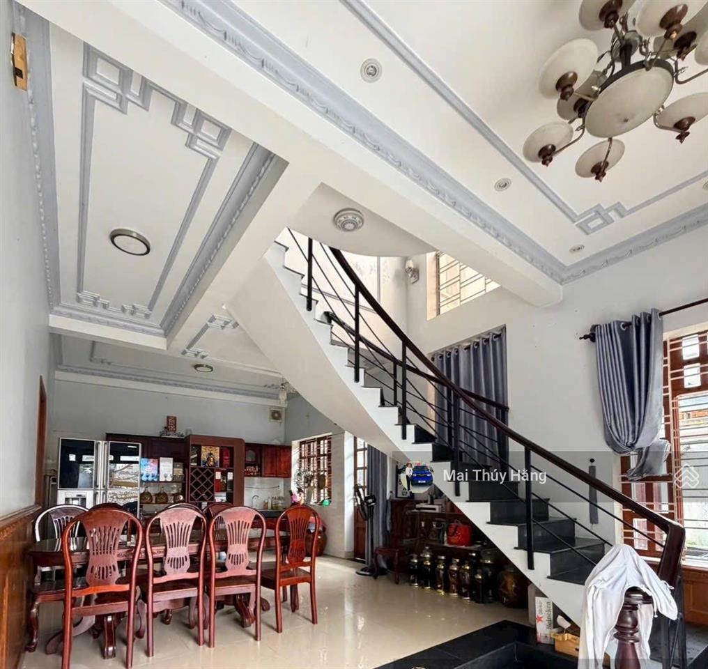 Siêu phẩm 50tr/m2 có ngay nhà 2 tầng diện tích lớn ngang 14m cách kha vạn cân 50môtô đậu trong nhà