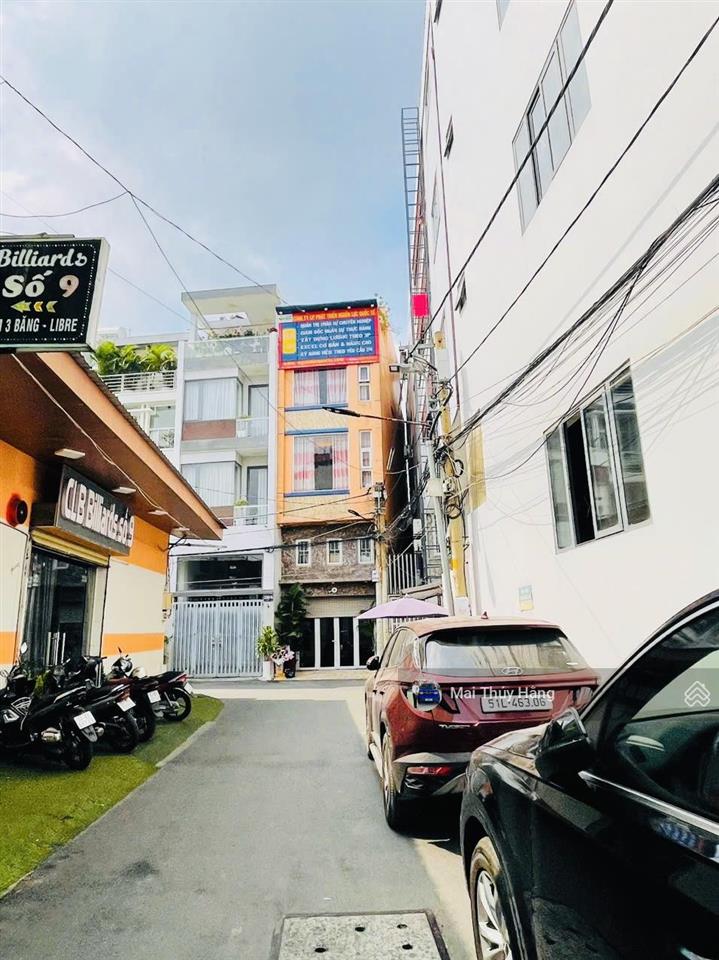Hiếm  góc 2 mặt tiền không lộ giới sát đường hoàng diệu 2  đường 8m gần ga thủ đức