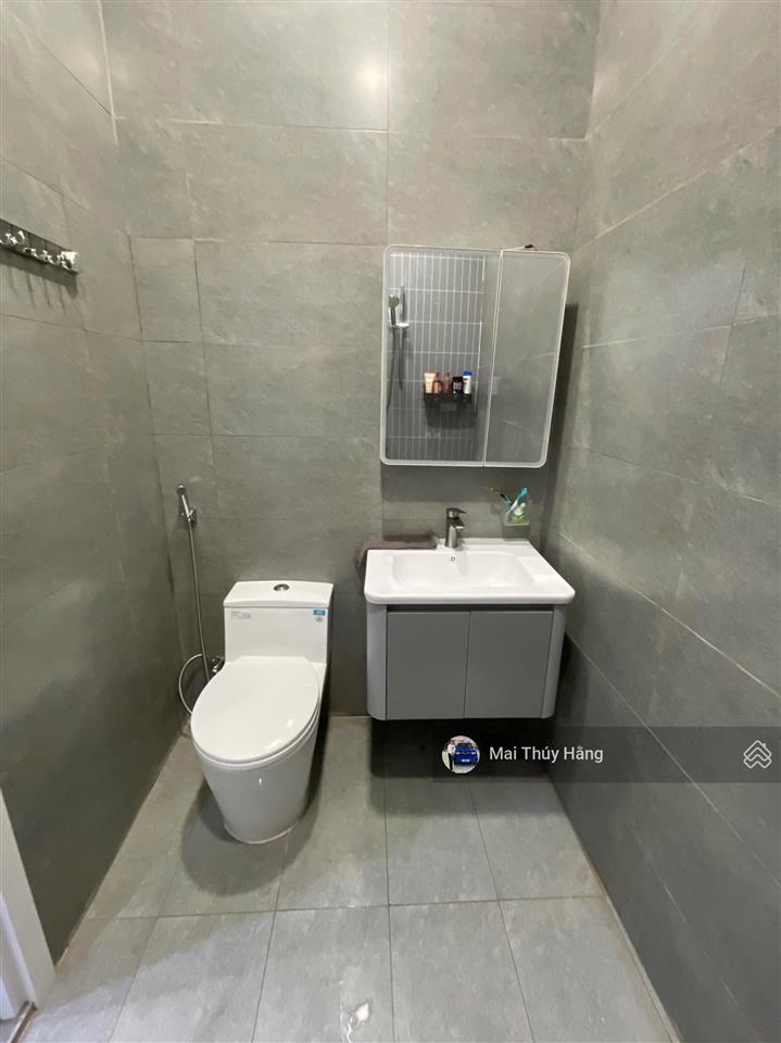 Vị trí vàng ,nhà đẹp 2 tầng vừa ở vừa kinh doanh  ngang 8 hoàn công đầy đủ