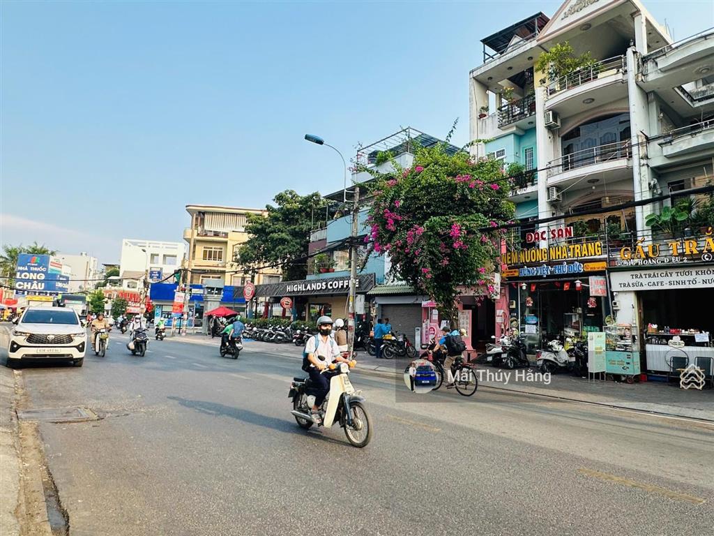Mặt tiền hoàng diệu 2 ngay him lam linh chiểu  ngang 5 vuông vức không lộ giới  gpxd hầm + 7 tầng