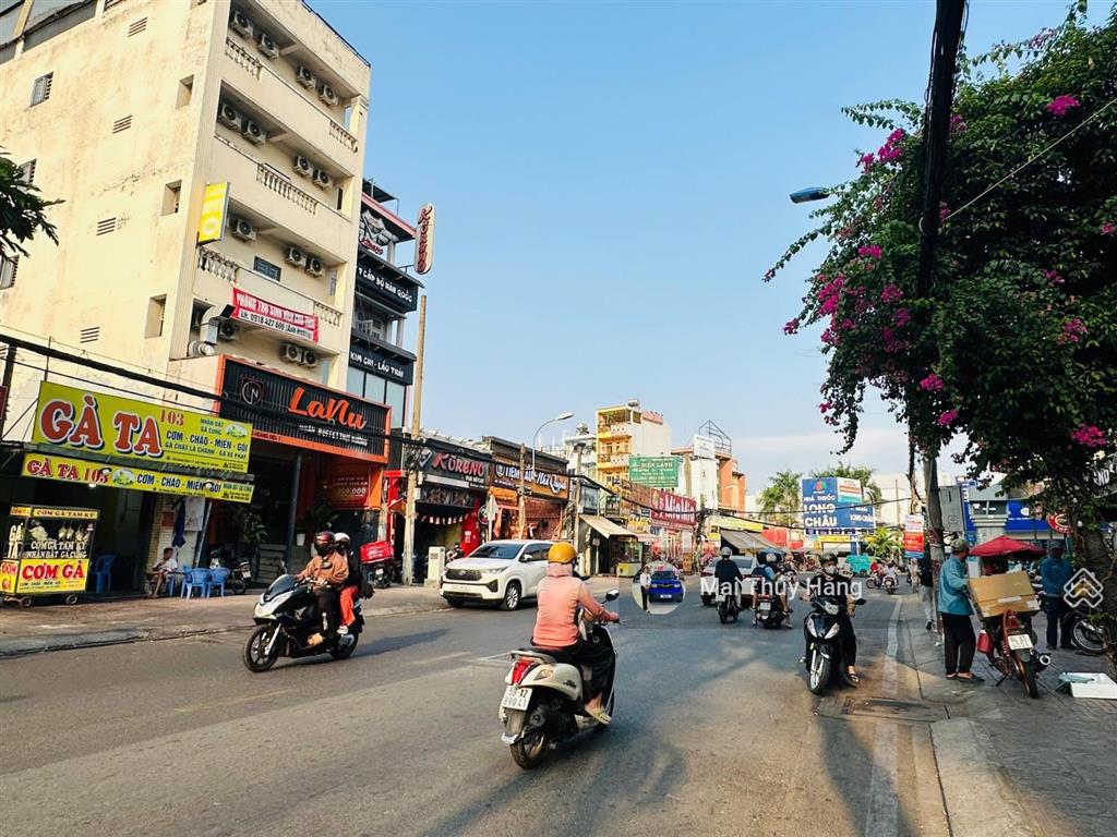Mặt tiền hoàng diệu 2 ngay him lam linh chiểu  ngang 5 vuông vức không lộ giới  gpxd hầm + 7 tầng