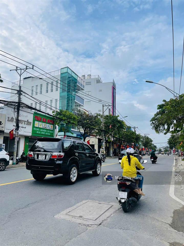 Mặt tiền đặng văn bi gần gần xa lộ hà nội, ngang 5,5m không lộ giới  gpxd hầm + 7 tầng