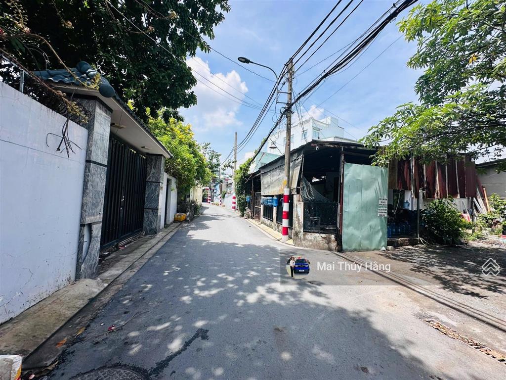 69,6tr/m2 nhà cấp 4 ngang 10,8m đường xe tải thông ngay mặt tiền đường linh đông