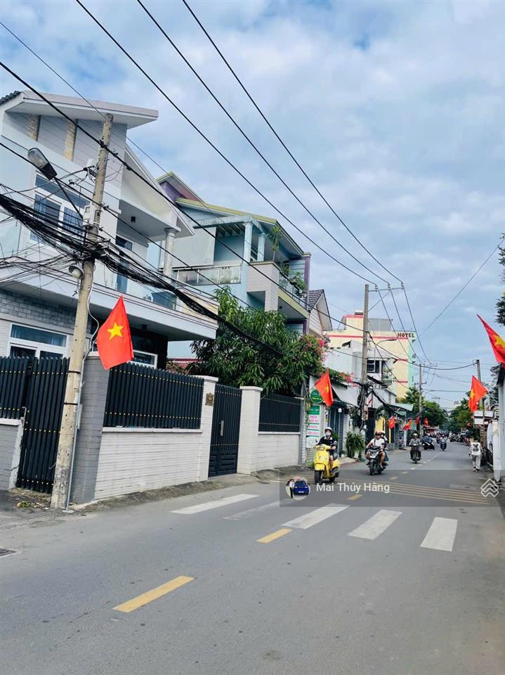 Hiếm  mặt tiền phường linh đông ngay phạm văn đồng  ngang 4.3m nở hậu  gpxd hầm + 4 tầng