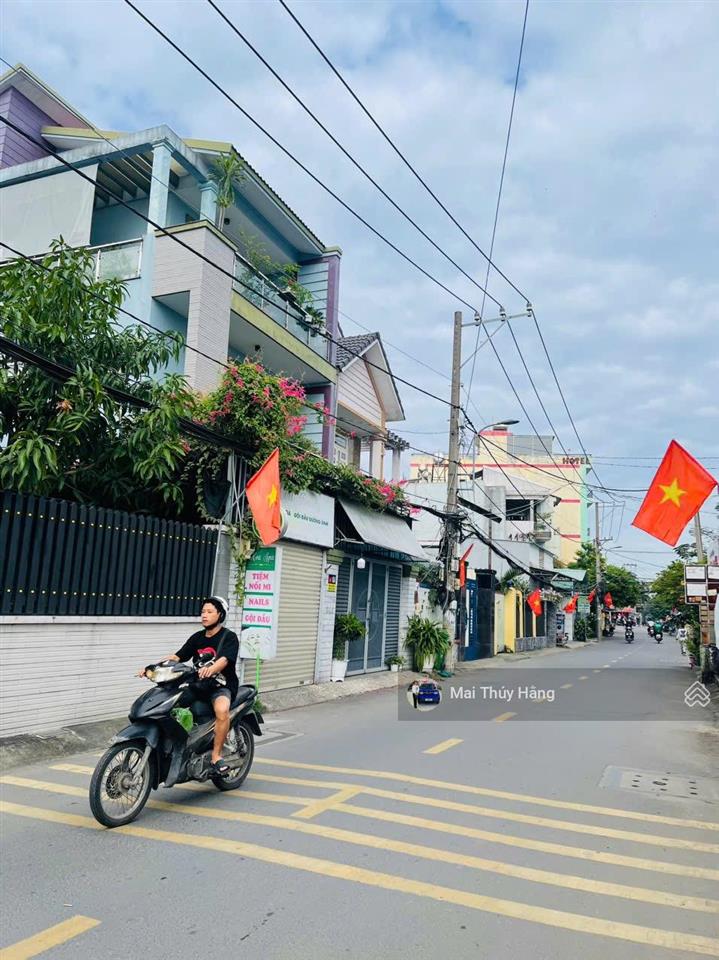 Hiếm  mặt tiền phường linh đông ngay phạm văn đồng  ngang 4.3m nở hậu  gpxd hầm + 4 tầng