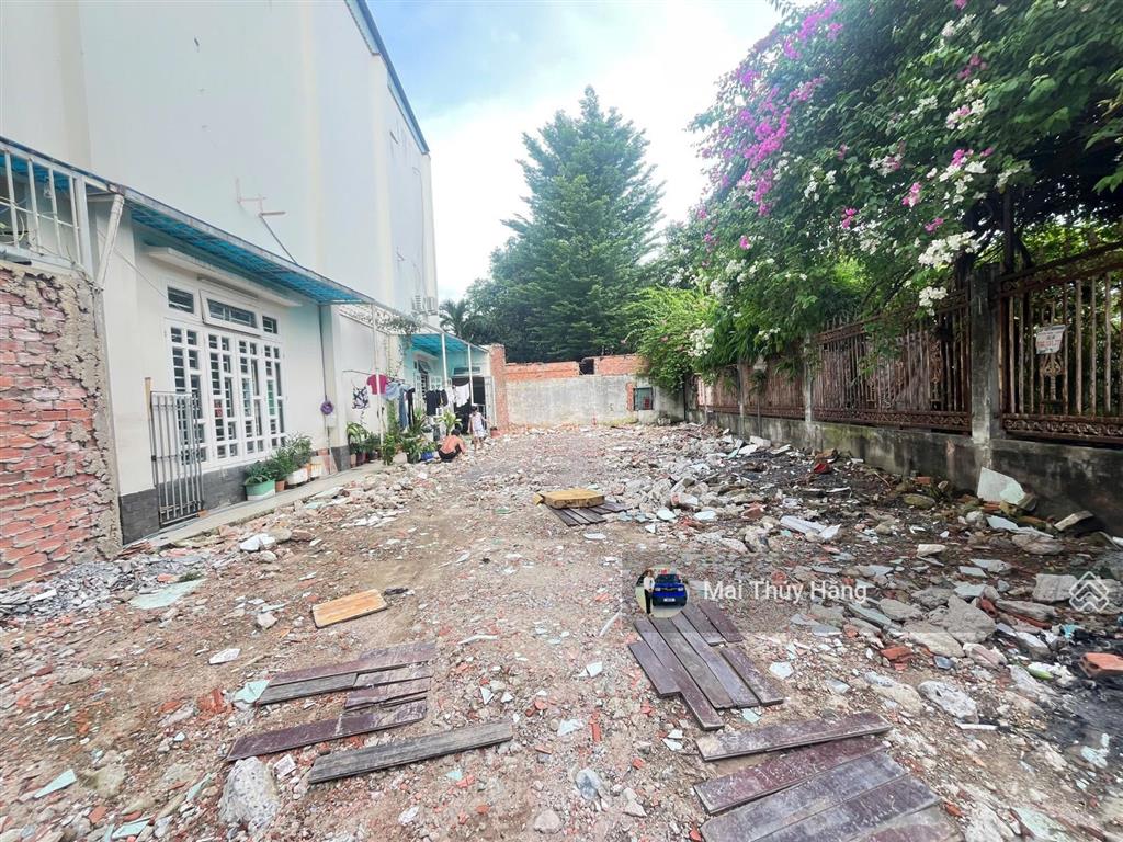 Siêu ngon lô hiếm có, ngay phạm văn đồng, gần vành đai ii  hẻm xe tải thông  khu dân trí cao