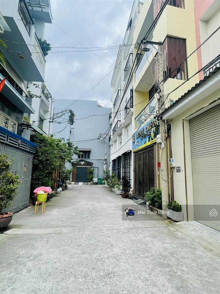 Siêu ngon lô hiếm có, ngay phạm văn đồng, gần vành đai ii  hẻm xe tải thông  khu dân trí cao