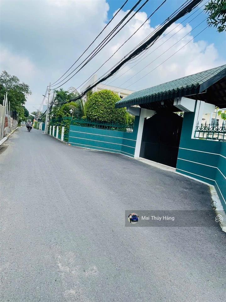Nhỉnh 5 tỷ có ngay nhà 2 tầng ,sân đậu ôtô thoải mái không quy hoạch ko lộ giới ngay phạm văn đồng