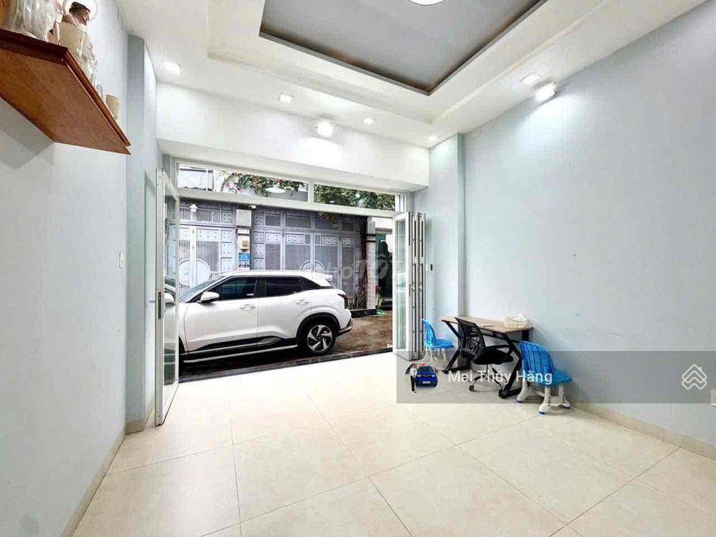 Nhỉnh 5 tỷ có ngay nhà 2 tầng ,sân đậu ôtô thoải mái không quy hoạch ko lộ giới ngay phạm văn đồng