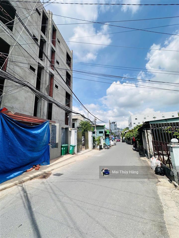 Hiếm  mặt tiền phường linh đông ngay phạm văn đồng  ngang 4.3m nở hậu  gpxd hầm + 4 tầng