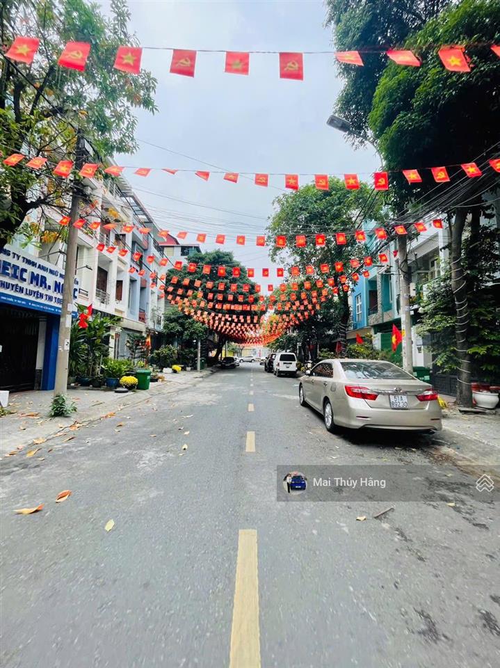 Ngay hoàng diệu 2  hẻm xe tải thông quỹ đất lớn full thổ cư  gpxd hầm + 5 tầng