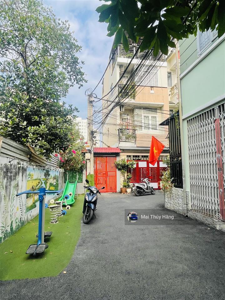 Đại hạ giá còn hơn 5tỷ nhà đẹp 3tầng sát phạm văn đồng,hoàn công đủ hẻm xe hơi khu dân cư dân trí