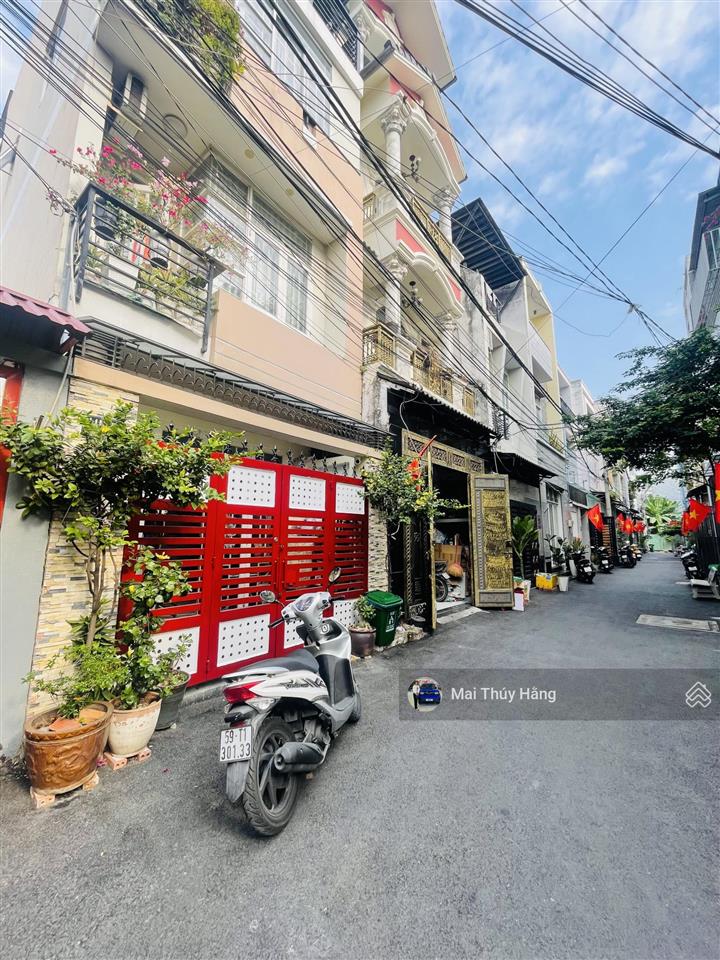 Đại hạ giá còn hơn 5tỷ nhà đẹp 3tầng sát phạm văn đồng,hoàn công đủ hẻm xe hơi khu dân cư dân trí