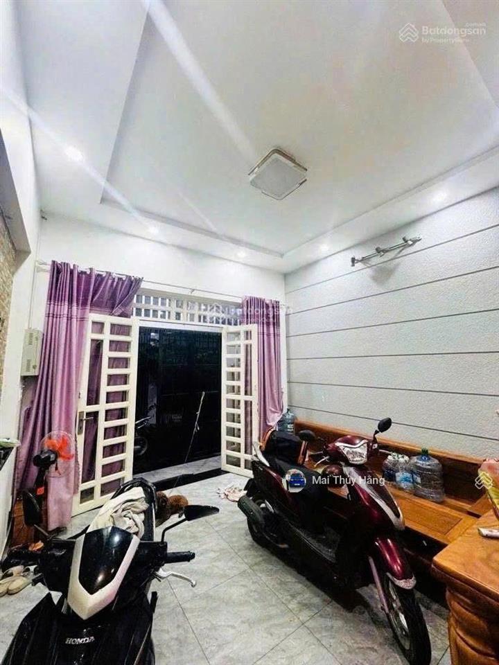 Đại hạ giá còn hơn 5tỷ nhà đẹp 3tầng sát phạm văn đồng,hoàn công đủ hẻm xe hơi khu dân cư dân trí
