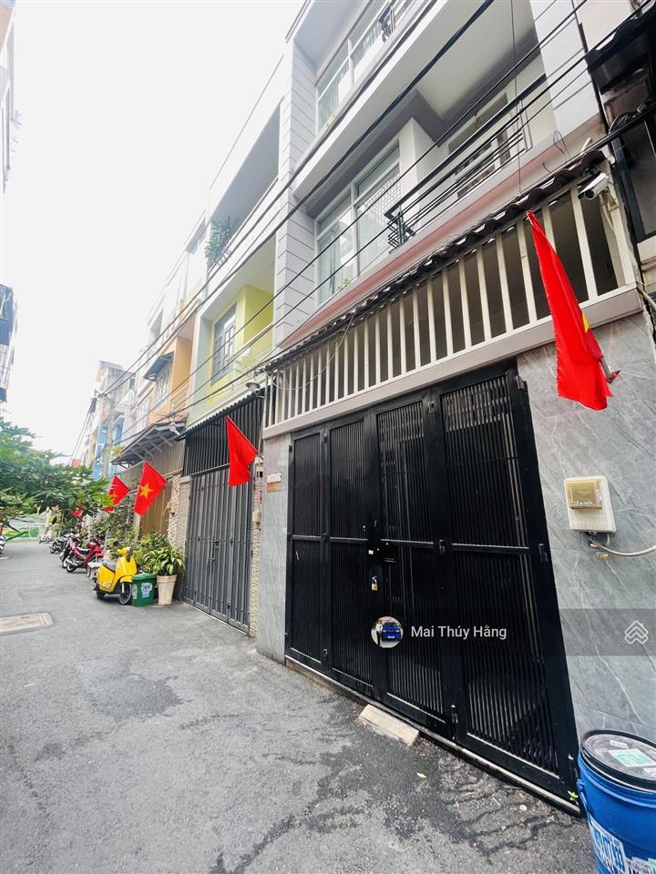 Đại hạ giá còn hơn 5tỷ nhà đẹp 3tầng sát phạm văn đồng,hoàn công đủ hẻm xe hơi khu dân cư dân trí